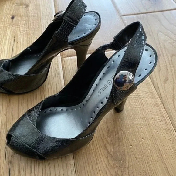 BCBGirls Peep Toe Silver Metallic Pumps - Picture 6 of 12